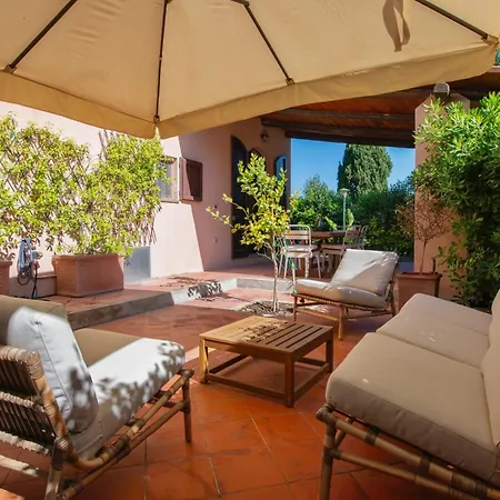 Elegant Hideaway Giannella