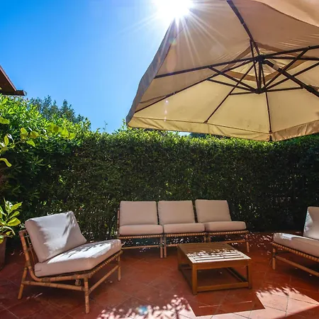 Elegant Hideaway Giannella