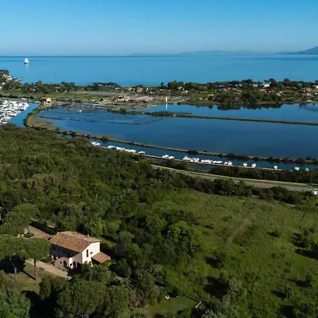 Elegant Hideaway Апартаменты